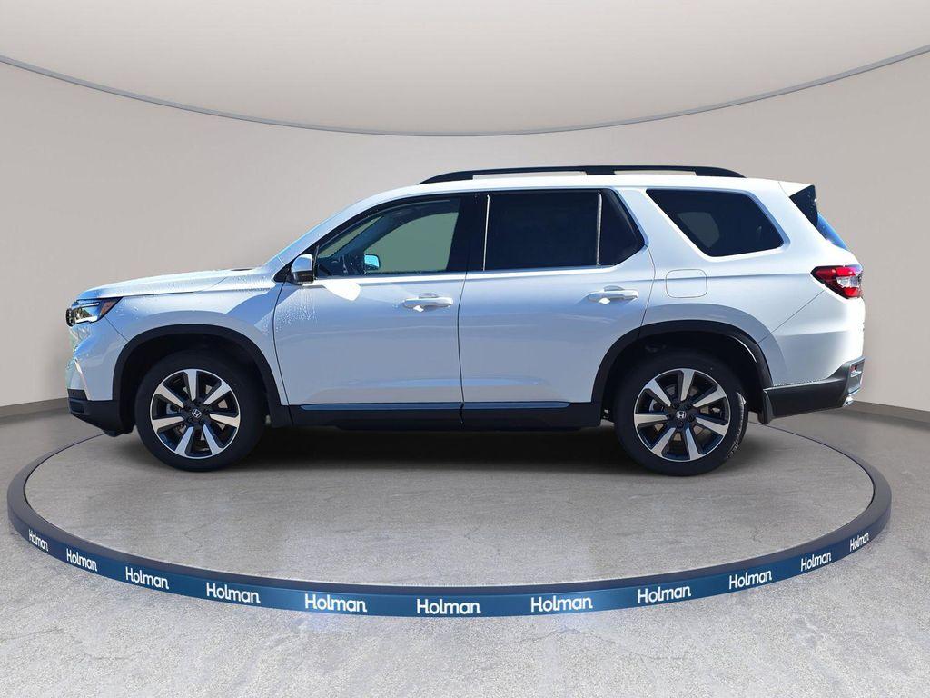 new 2025 Honda Pilot car, priced at $51,550