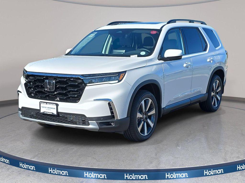 new 2025 Honda Pilot car, priced at $51,550
