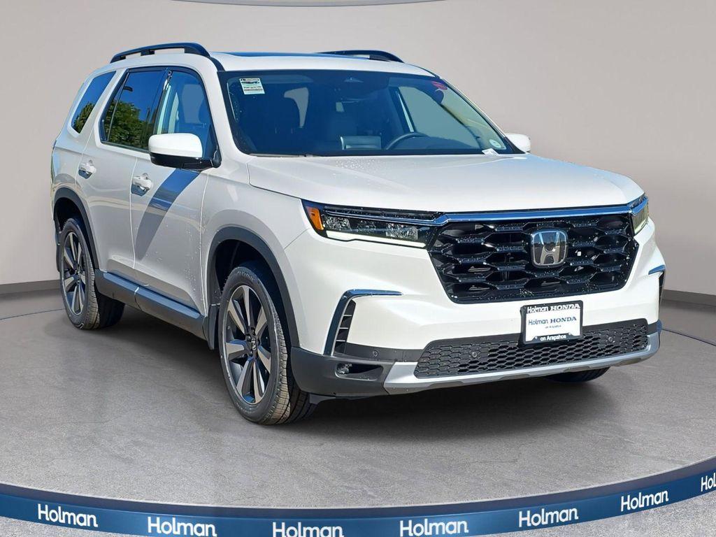 new 2025 Honda Pilot car, priced at $51,550