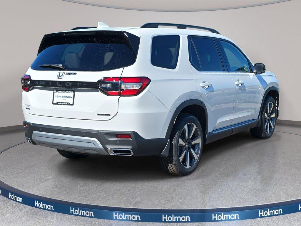 new 2025 Honda Pilot car, priced at $51,550