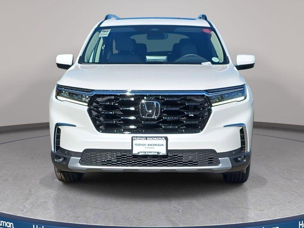 new 2025 Honda Pilot car, priced at $52,280