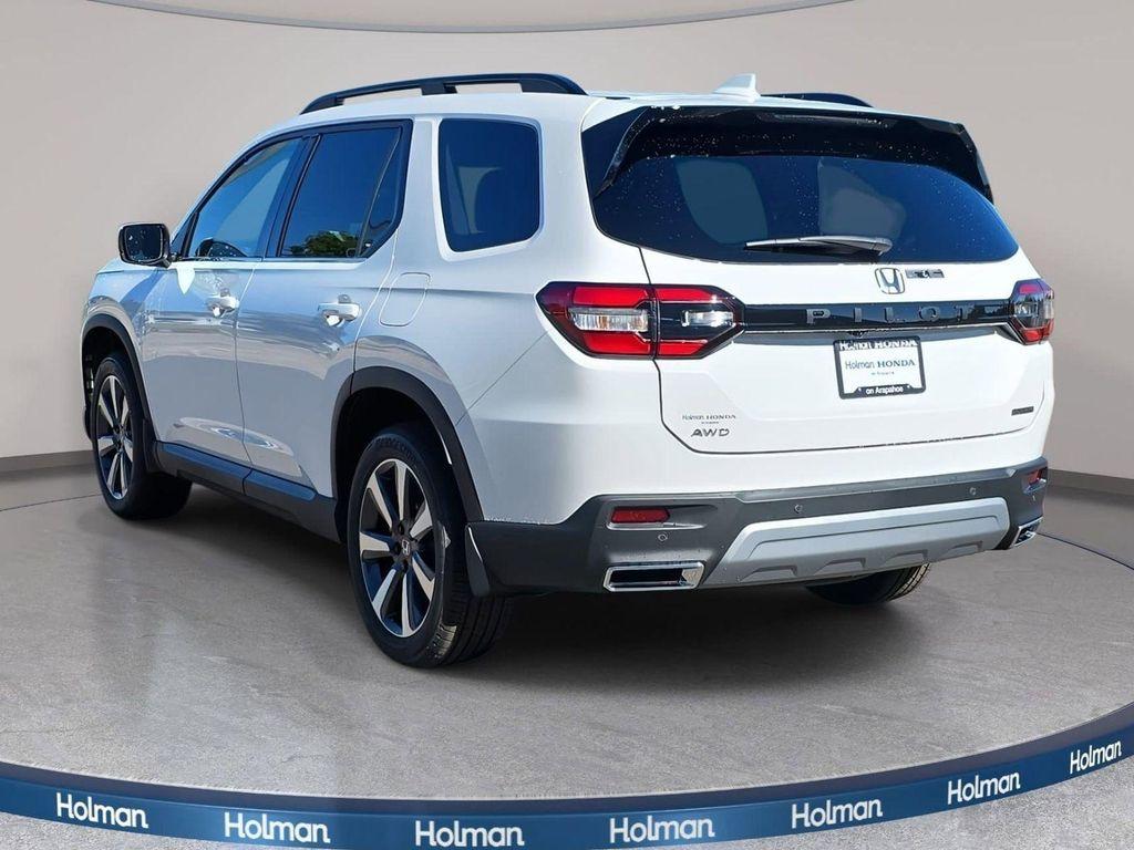 new 2025 Honda Pilot car, priced at $52,280