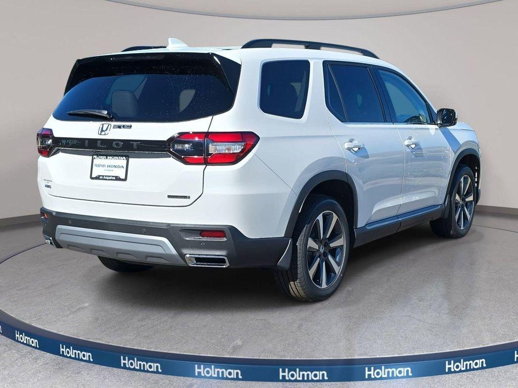 new 2025 Honda Pilot car, priced at $52,280