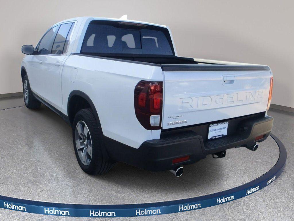 new 2025 Honda Ridgeline car, priced at $42,452