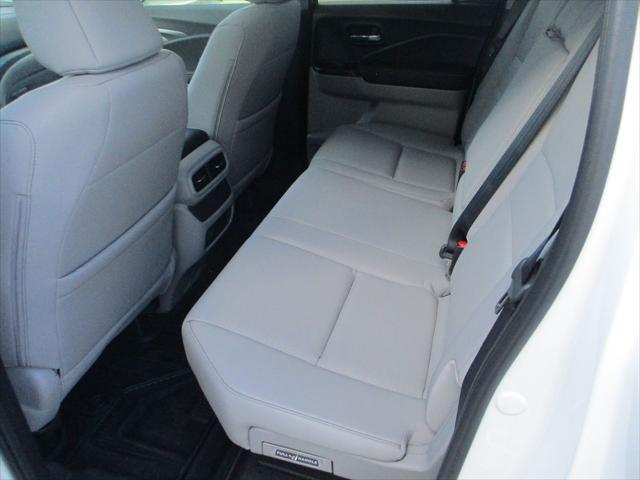 new 2025 Honda Ridgeline car, priced at $42,452