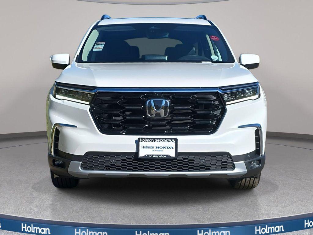 new 2025 Honda Pilot car, priced at $55,030