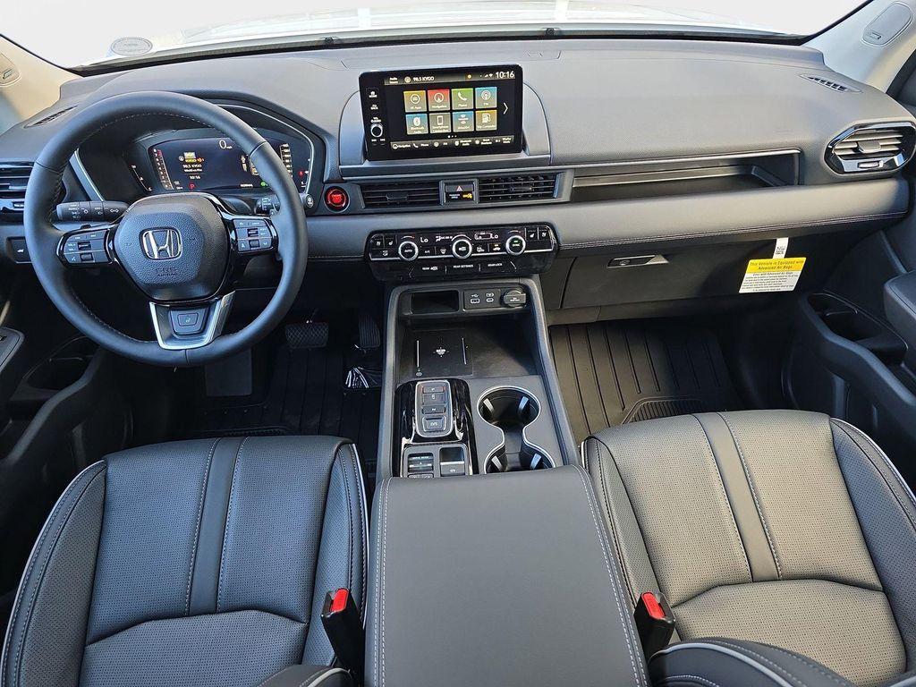 new 2025 Honda Pilot car, priced at $55,030