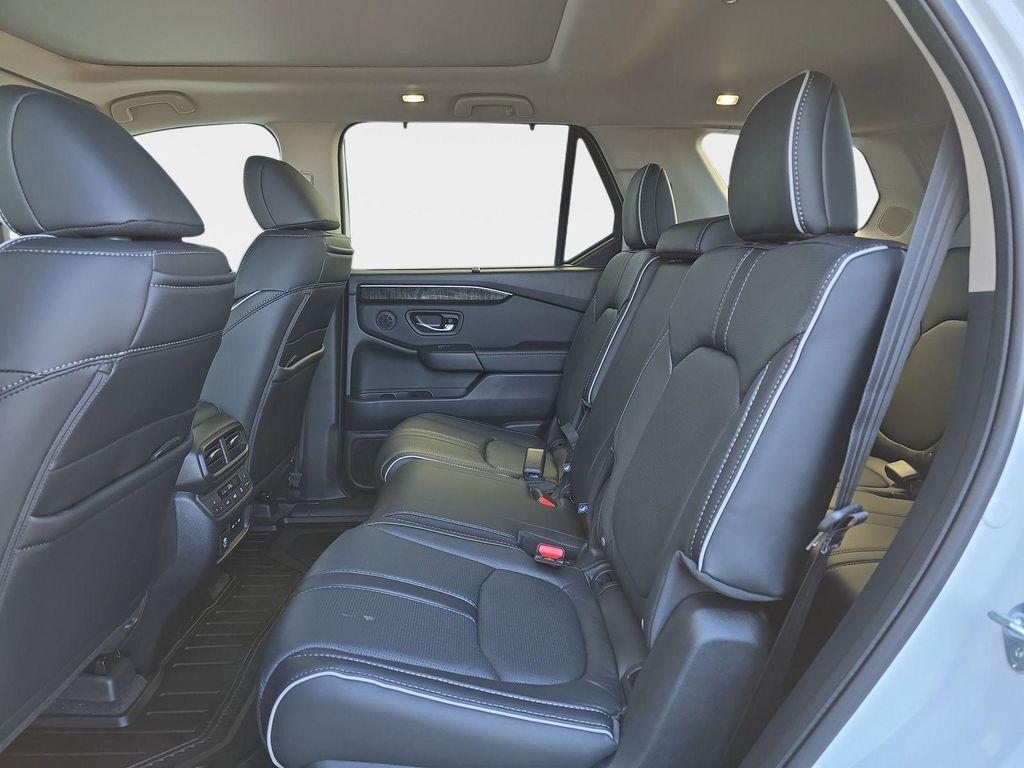 new 2025 Honda Pilot car, priced at $55,030