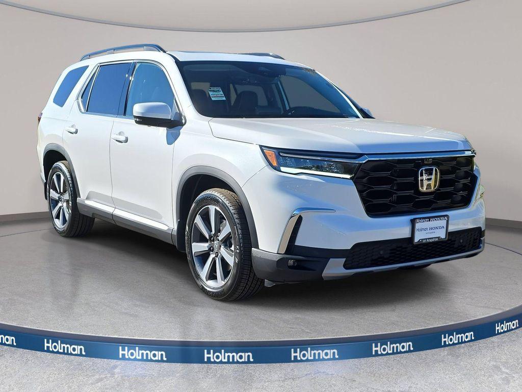 new 2025 Honda Pilot car, priced at $55,030