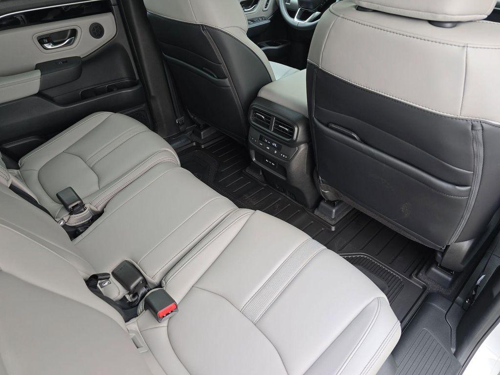 new 2025 Honda Pilot car, priced at $49,055