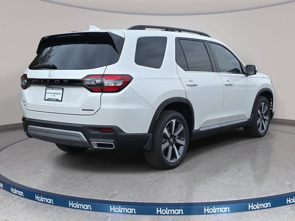 new 2025 Honda Pilot car, priced at $49,055