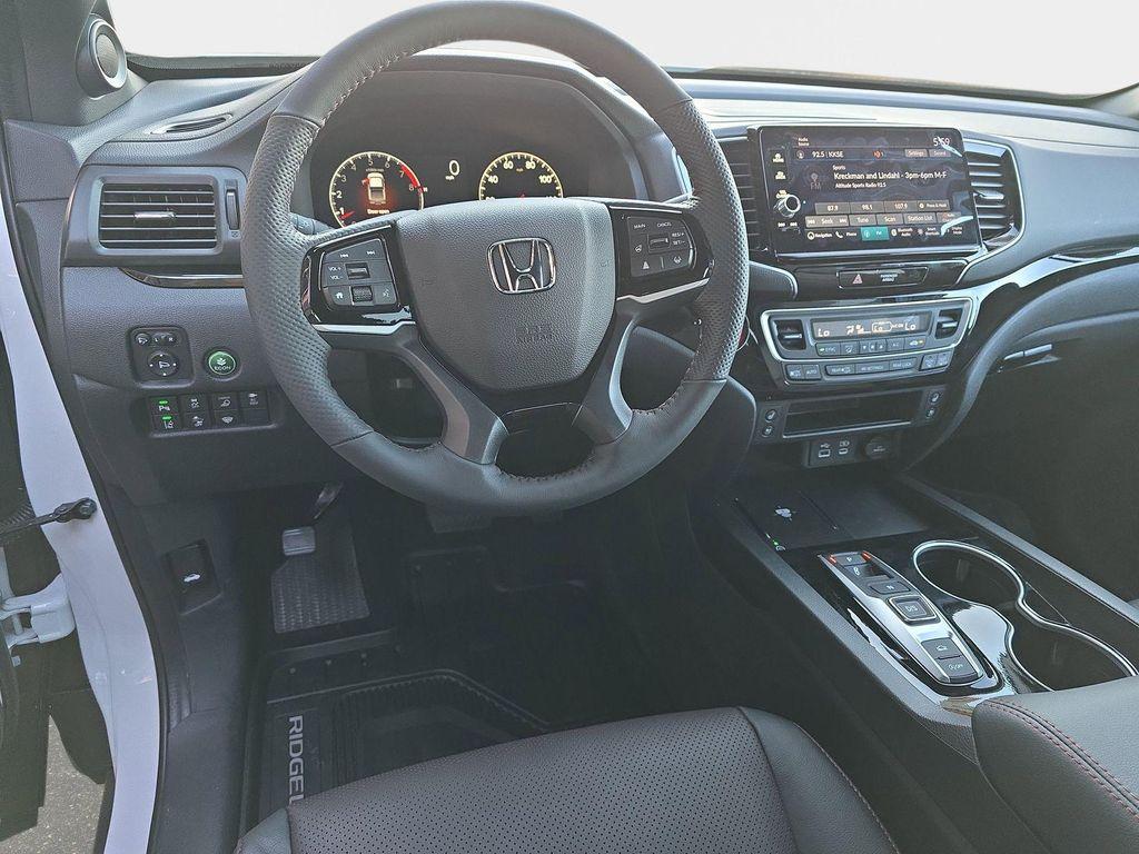 new 2025 Honda Ridgeline car, priced at $45,482