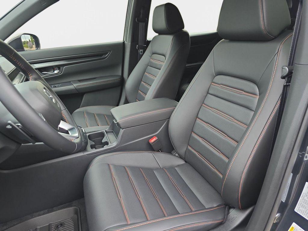 new 2026 Honda CR-V Hybrid car, priced at $39,910
