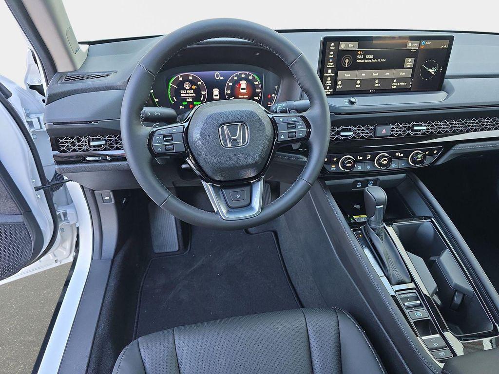 new 2025 Honda Accord Hybrid car, priced at $40,131