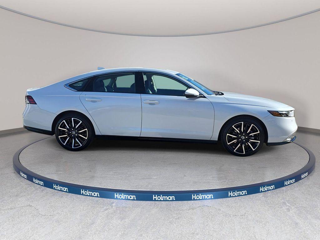 new 2025 Honda Accord Hybrid car, priced at $40,131