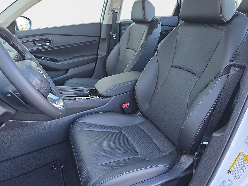 new 2025 Honda Accord Hybrid car, priced at $40,131