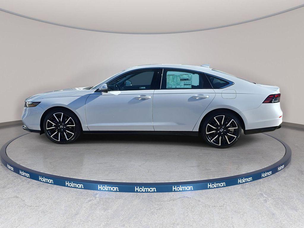 new 2025 Honda Accord Hybrid car, priced at $40,131