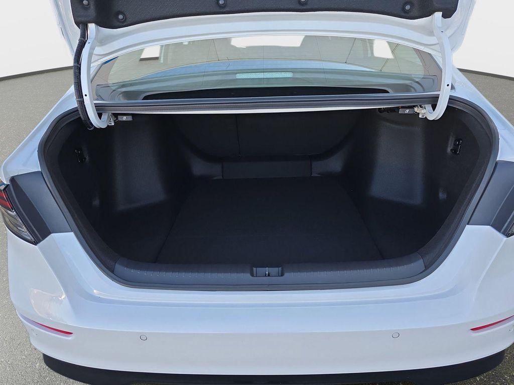 new 2025 Honda Accord Hybrid car, priced at $40,131