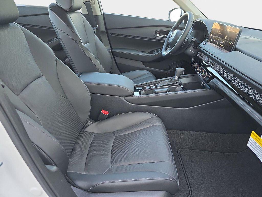 new 2025 Honda Accord Hybrid car, priced at $40,131