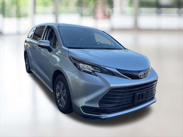 used 2023 Toyota Sienna car, priced at $37,900
