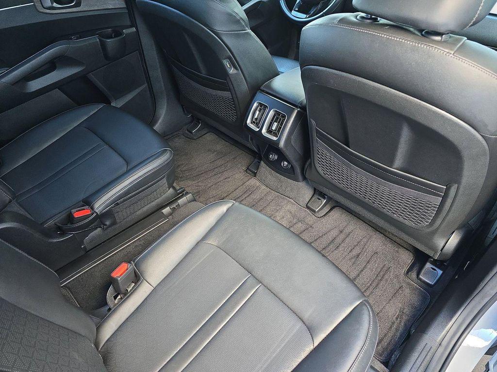 used 2022 Kia Sorento car, priced at $25,340