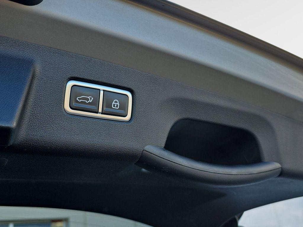 used 2022 Kia Sorento car, priced at $25,340