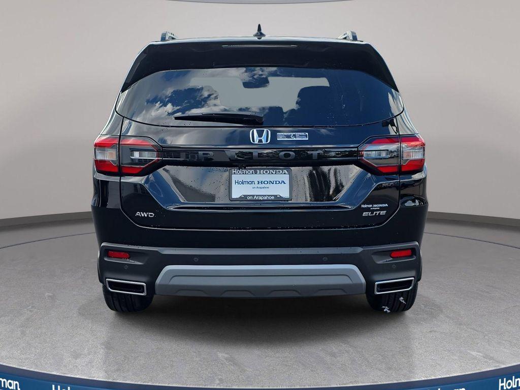 new 2025 Honda Pilot car, priced at $53,680
