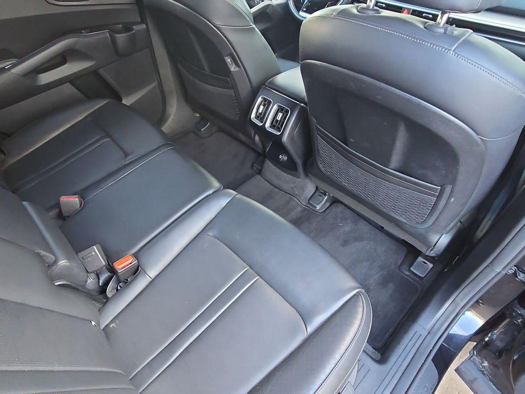 used 2024 Kia Sorento car, priced at $27,991