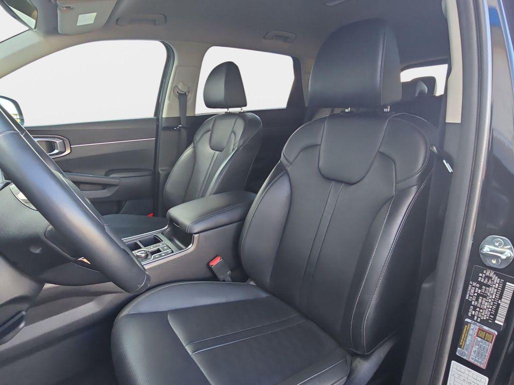 used 2024 Kia Sorento car, priced at $27,991