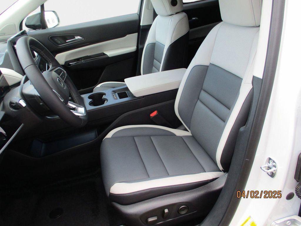 new 2025 Honda Prologue car, priced at $54,889