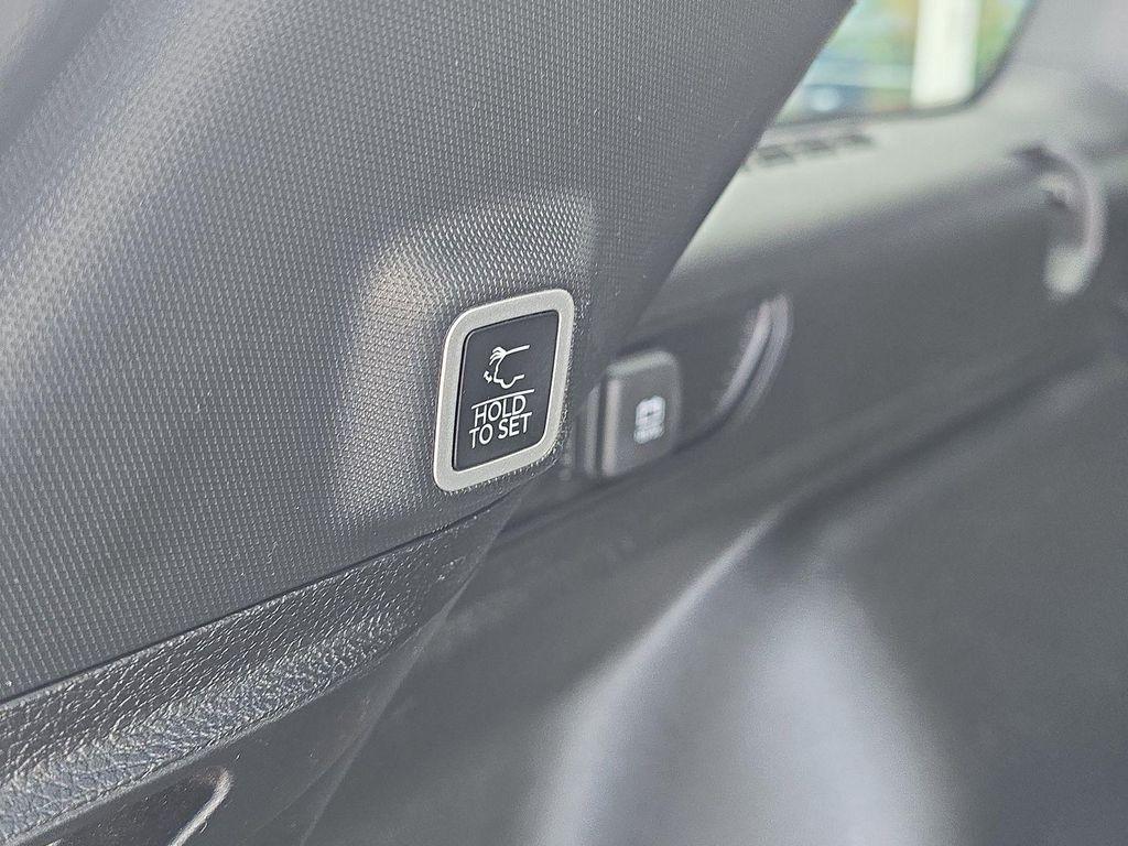 used 2024 Jeep Grand Cherokee car, priced at $36,990