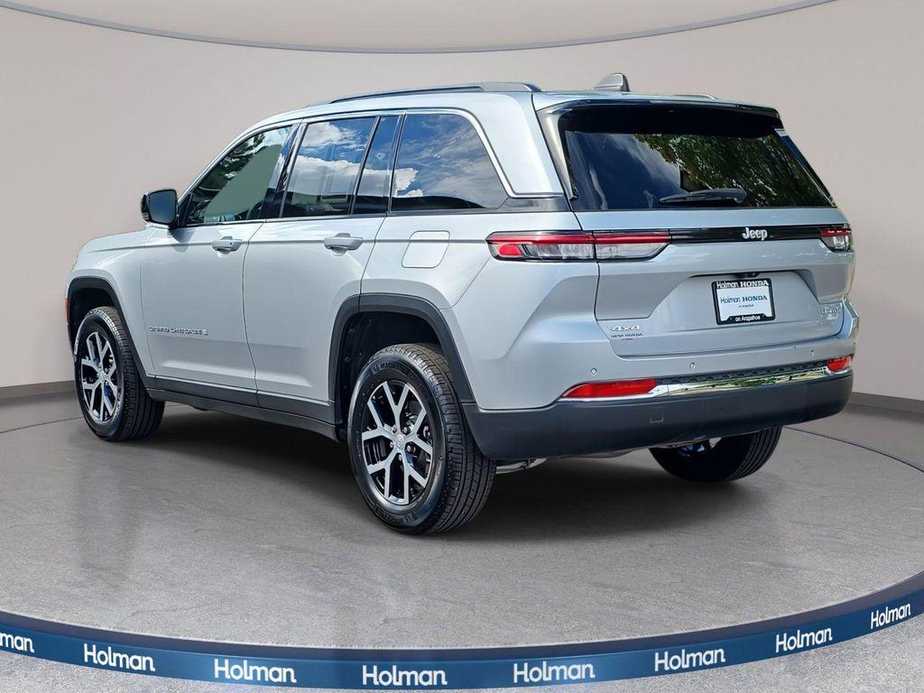 used 2024 Jeep Grand Cherokee car, priced at $36,990