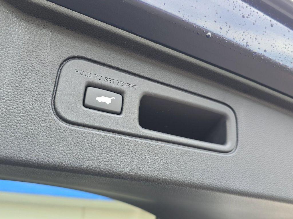 new 2025 Honda Pilot car, priced at $45,200