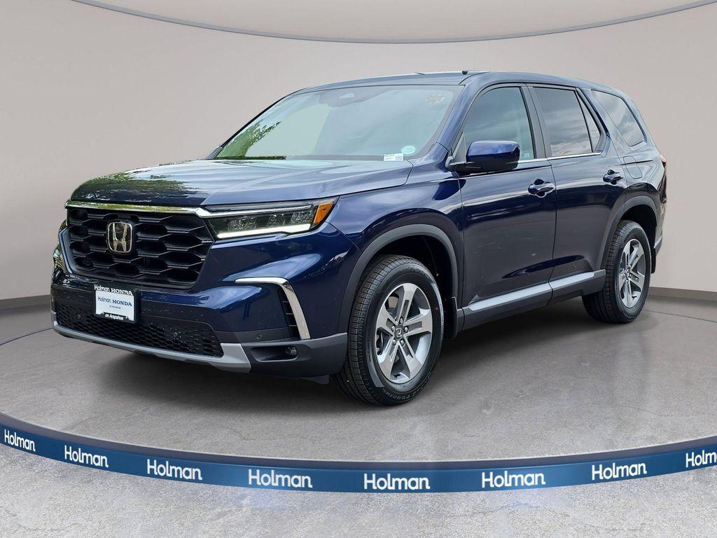new 2025 Honda Pilot car, priced at $45,200