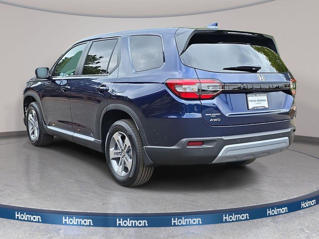 new 2025 Honda Pilot car, priced at $45,200