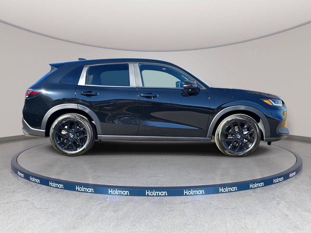 used 2025 Honda HR-V car, priced at $27,012