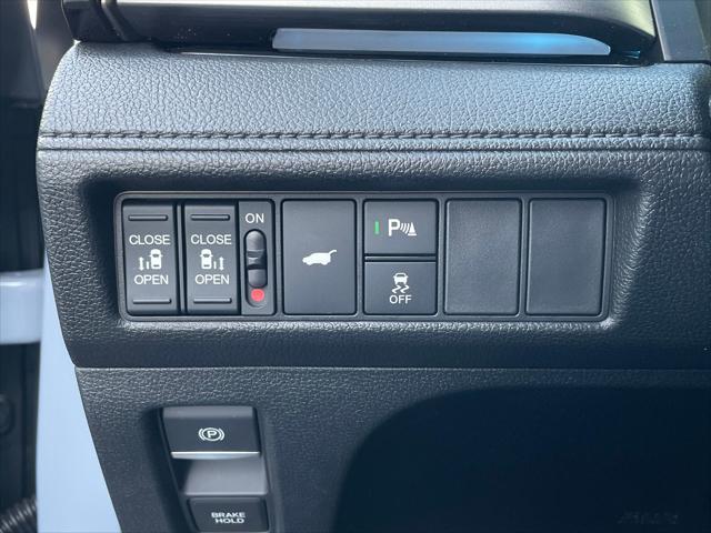 used 2025 Honda Odyssey car, priced at $45,600