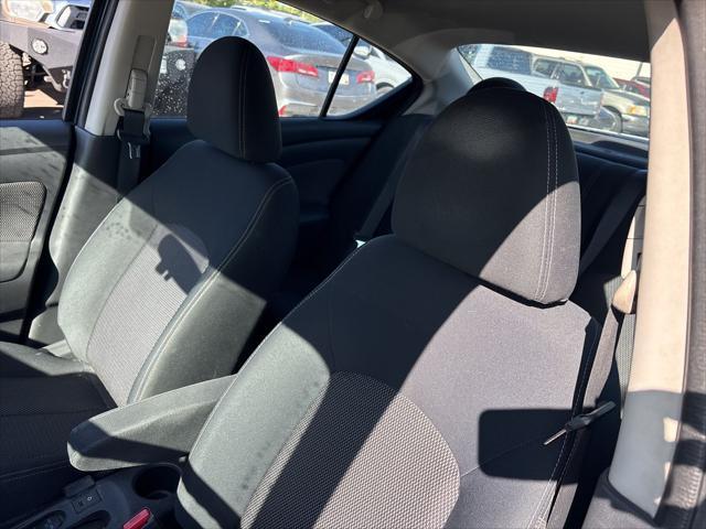 used 2016 Nissan Versa car