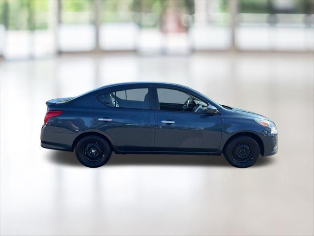 used 2016 Nissan Versa car