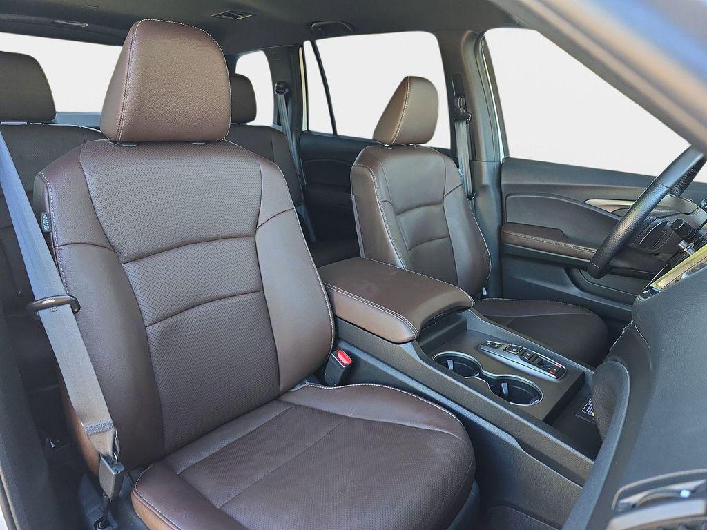 used 2024 Honda Passport car, priced at $35,491