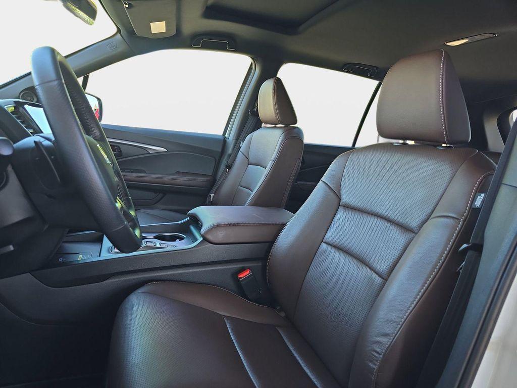 used 2024 Honda Passport car, priced at $35,491