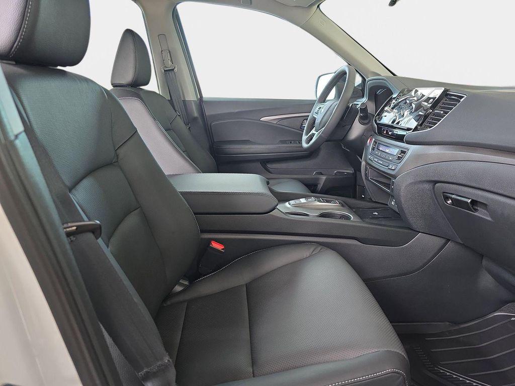 new 2025 Honda Ridgeline car, priced at $42,410