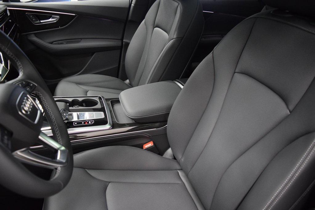 new 2025 Audi Q7 car, priced at $77,540