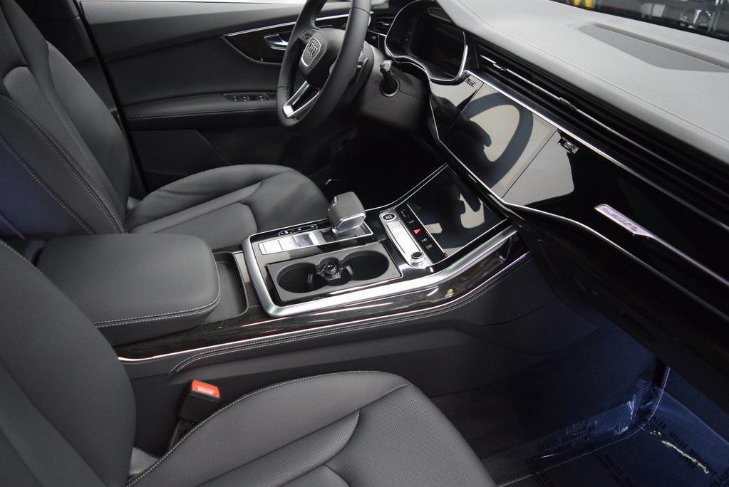 new 2025 Audi Q7 car, priced at $77,540
