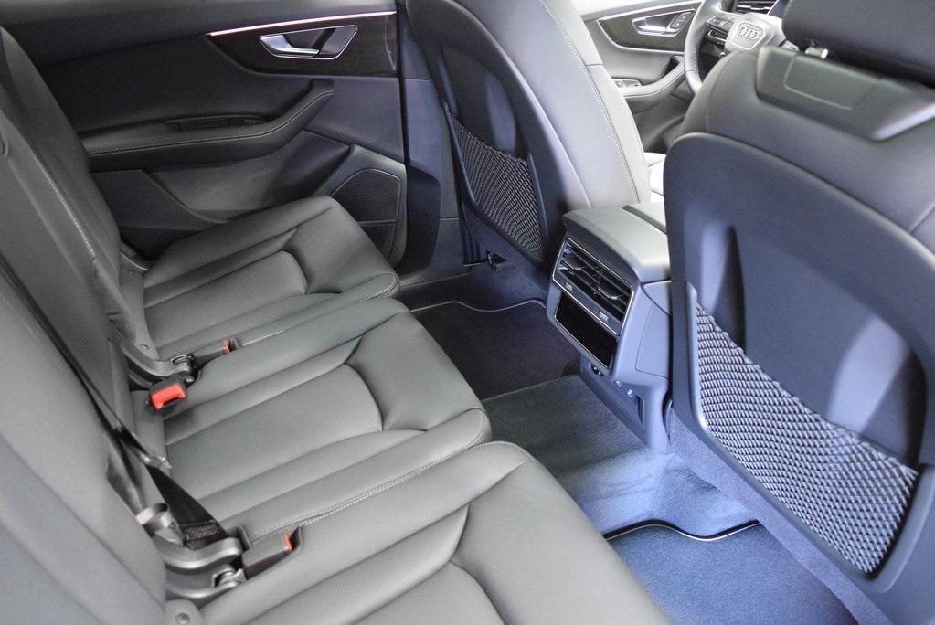 new 2025 Audi Q7 car, priced at $77,540
