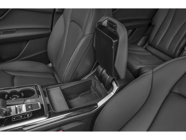new 2025 Audi Q7 car, priced at $79,040
