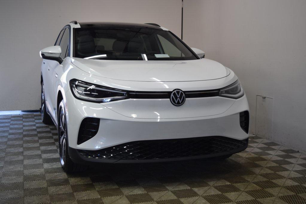 new 2025 Volkswagen ID.4 car, priced at $52,731