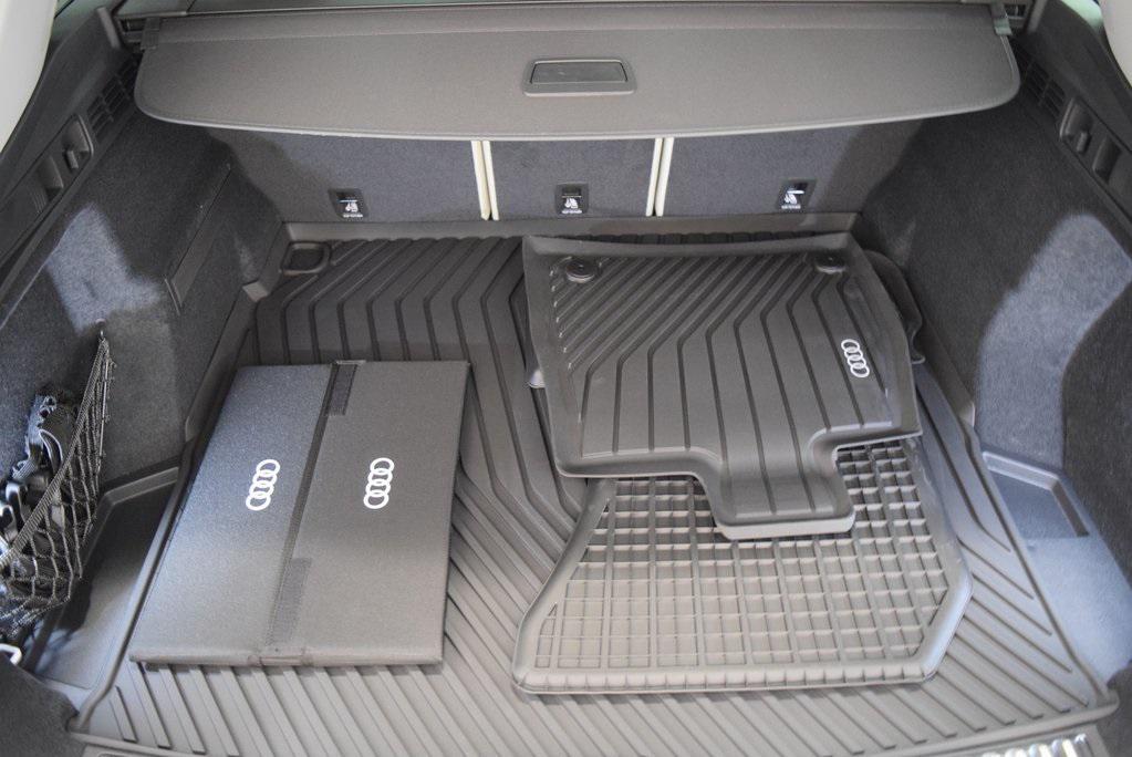 new 2025 Audi Q5 car, priced at $59,640