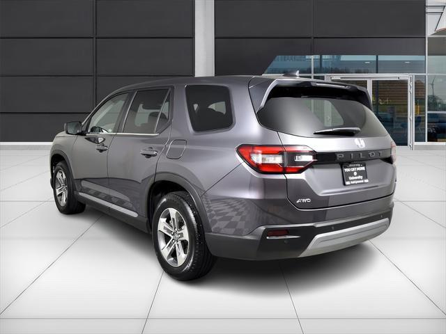 used 2024 Honda Pilot car, priced at $40,999