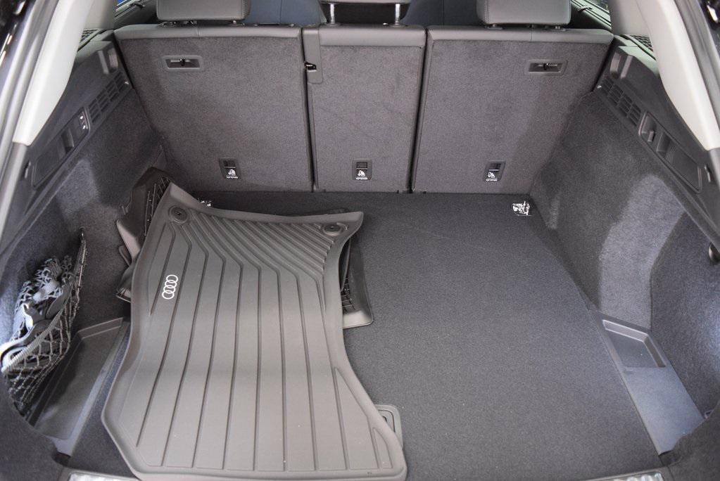 new 2025 Audi Q5 car, priced at $64,460